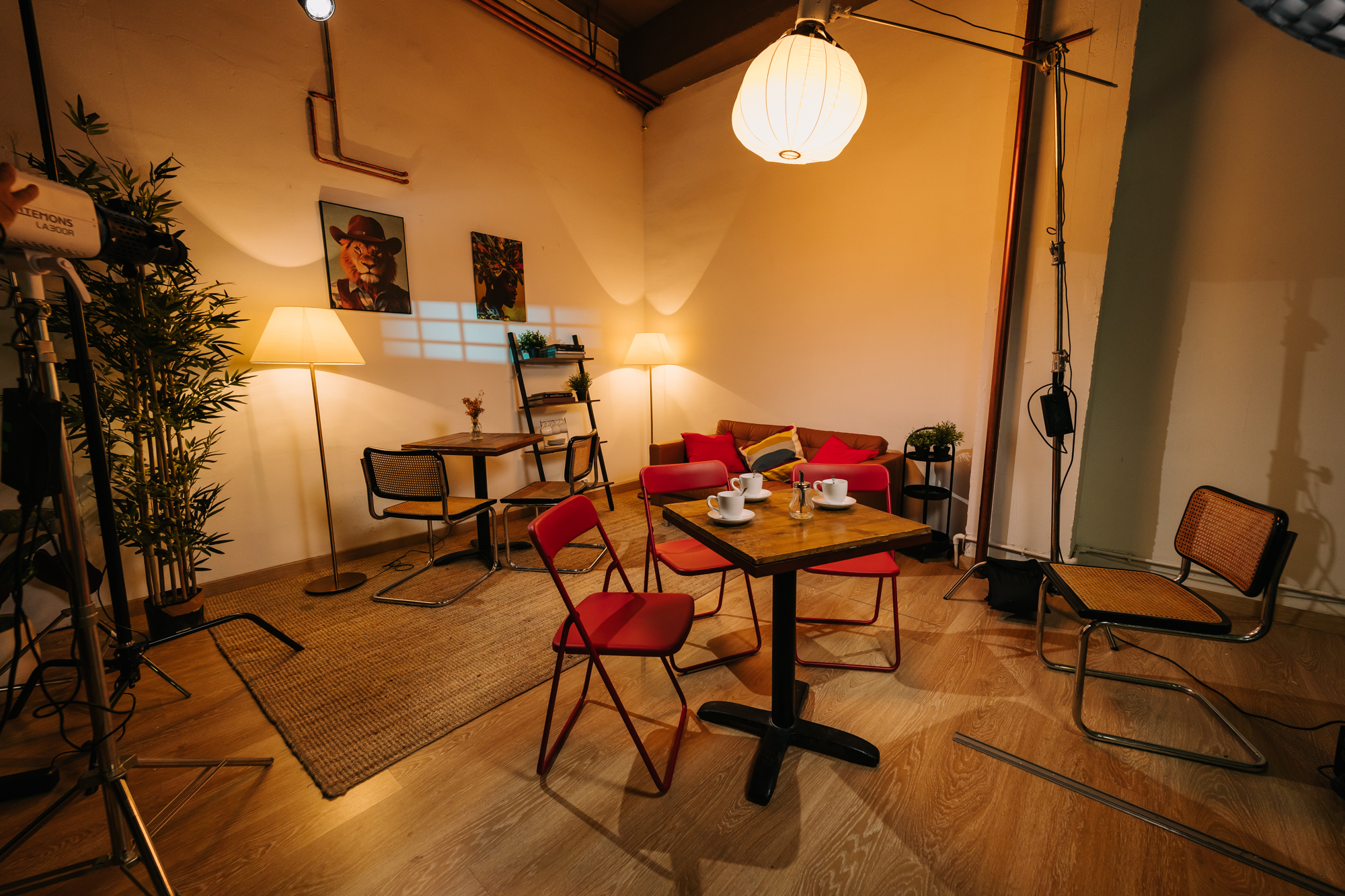 Zona de Oficinas de 400 Estudio